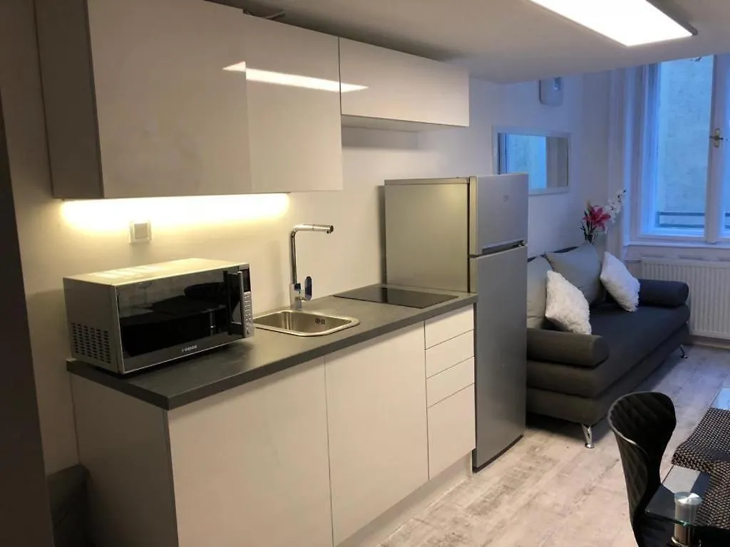 Corvin Apartment Near Semmelweis And Heimpal Budapeste