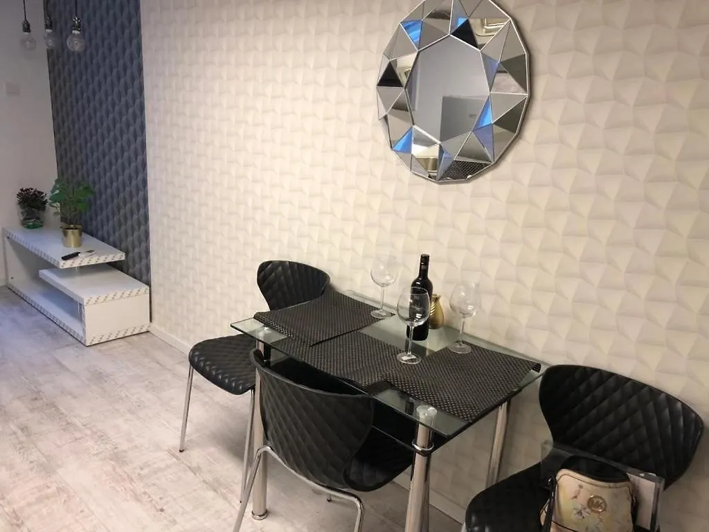 Corvin Apartment Near Semmelweis And Heimpal Budapeste