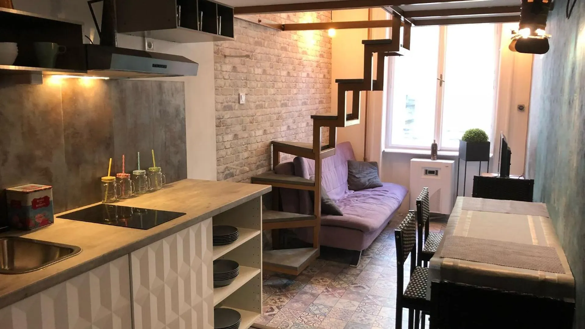 Corvin Apartment Near Semmelweis And Heimpal Budapeste Hungria