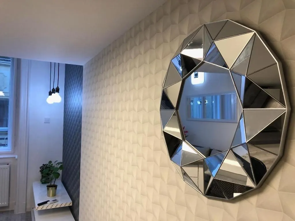 בודפשט Corvin Apartment Near Semmelweis And Heimpal